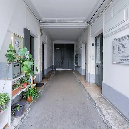 Apartment Pour 3 - Confort Moderne, Proche Metro Paris